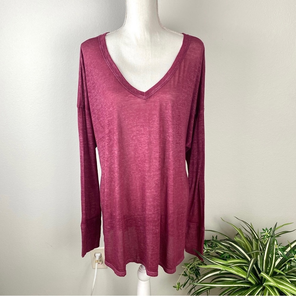 Maurices, Plus Size 2 Burn Out Long Sleeve V-Neck Pull Over Wine Color Top 24/7